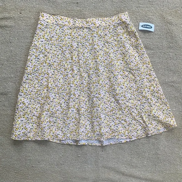 COPY - Old Navy pink and yellow floral flutter skirt size medium - Picture 3 of 5